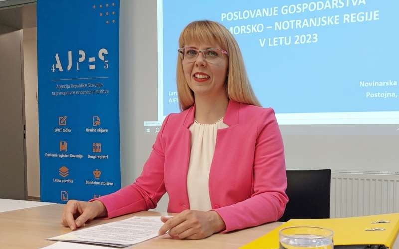 Larisa Benassi, Ajpes Postojna