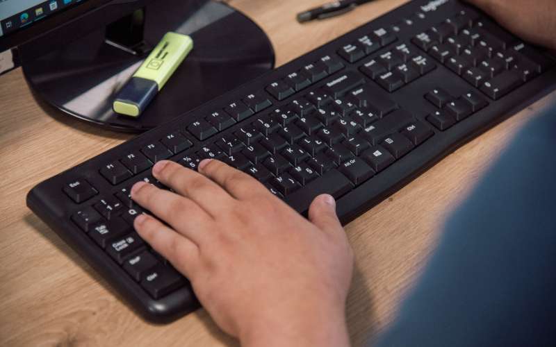 simbolična, tipkovnica, pisarna, tipkanje, pisarniško-delo, administrativno-delo