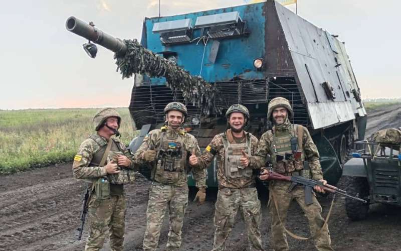 tank, želva, lopa
