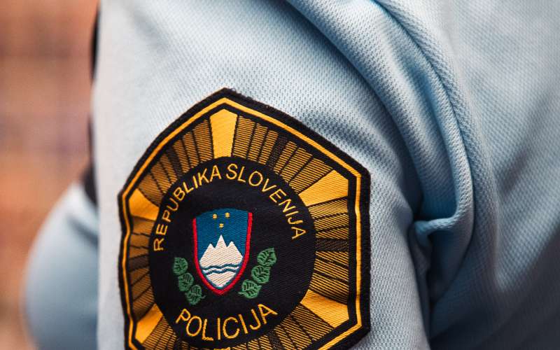 simbolična, policija, 113, našitek, rbznačka, emblem, ministrstvo-za-notranje-zadeve
