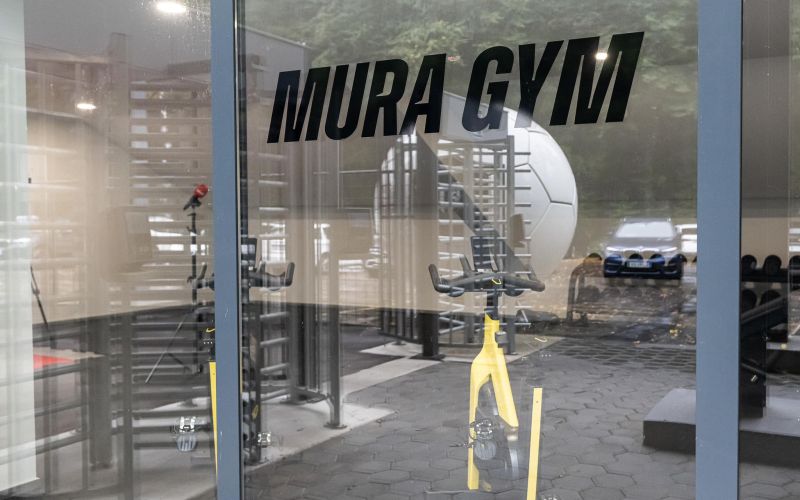 1fitness mura.jpg