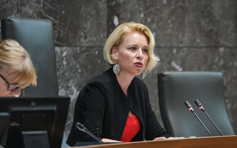 Urška Klakočar Zupančič