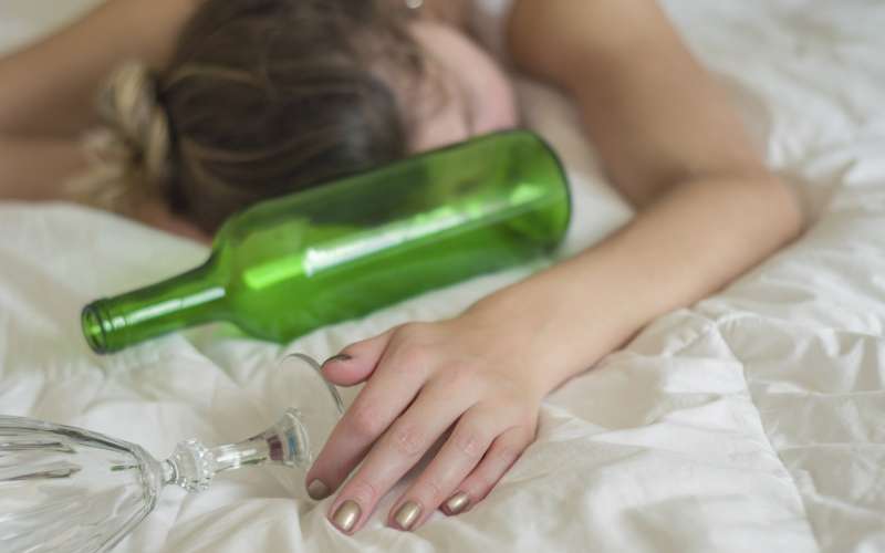 alco-bottle-simbolična.jpg