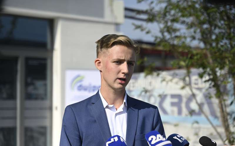 Nik Slemenšek