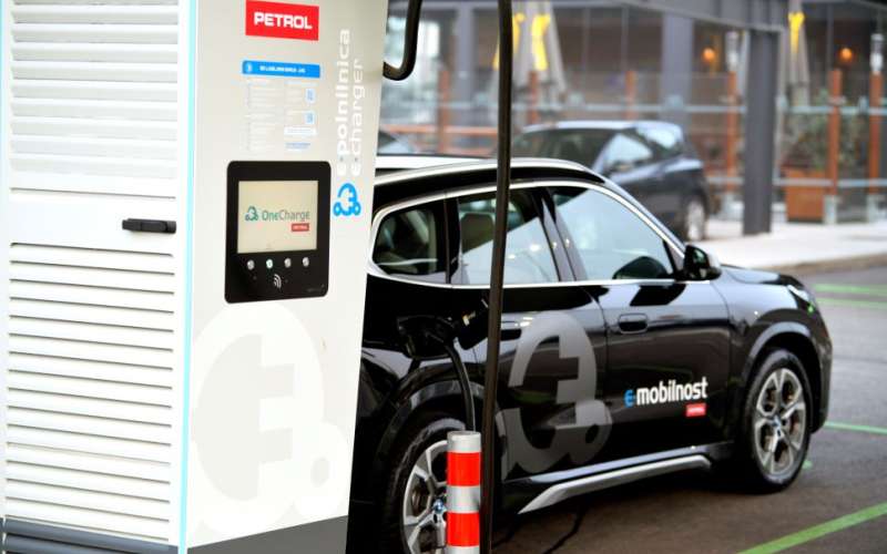 petrol, energija, elektrika