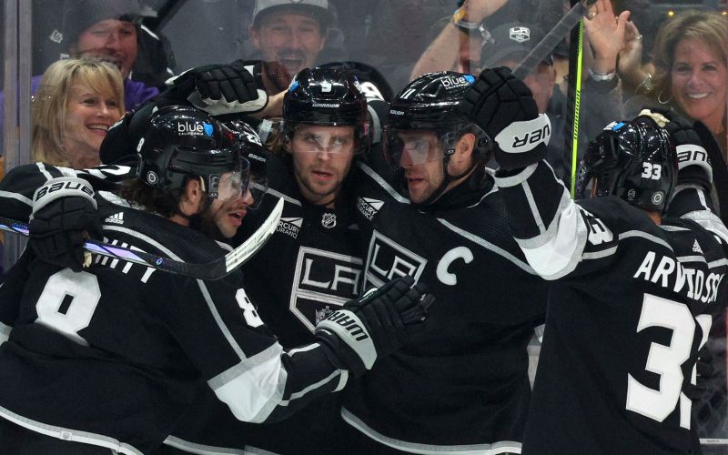 kopitar los angeles 23 pm.jpg