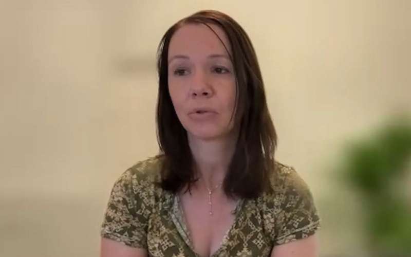 mojca estes.jpg