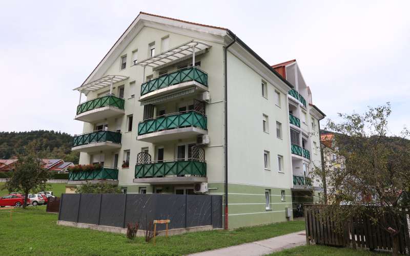 Cesta v Rečico 8c v Laškem, prijava prebivališča