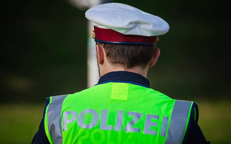 policist avstrija.jpg