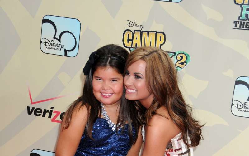 Madison De La Garza, Demi Lovato.jpg