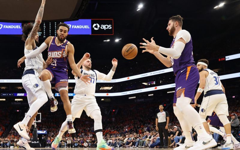 dallas doncic nurkic phoenix.jpg