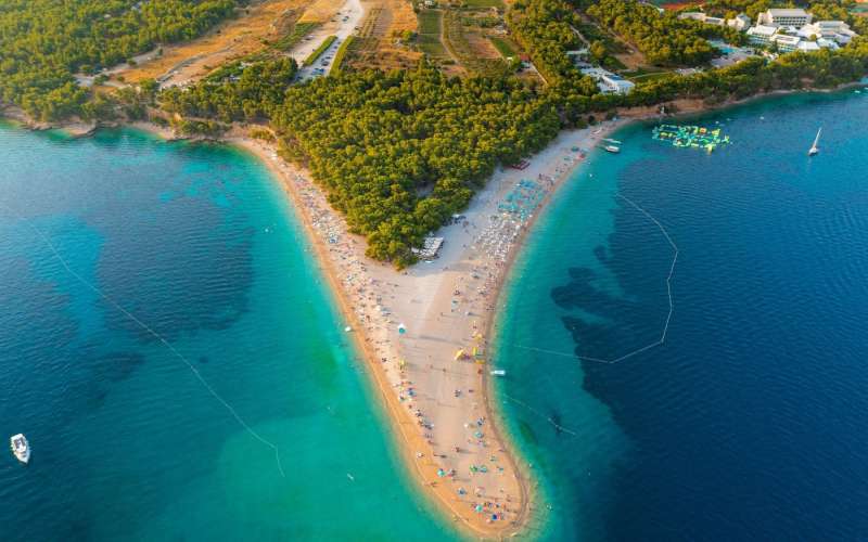 zlati rt, bol, plaža.jpg