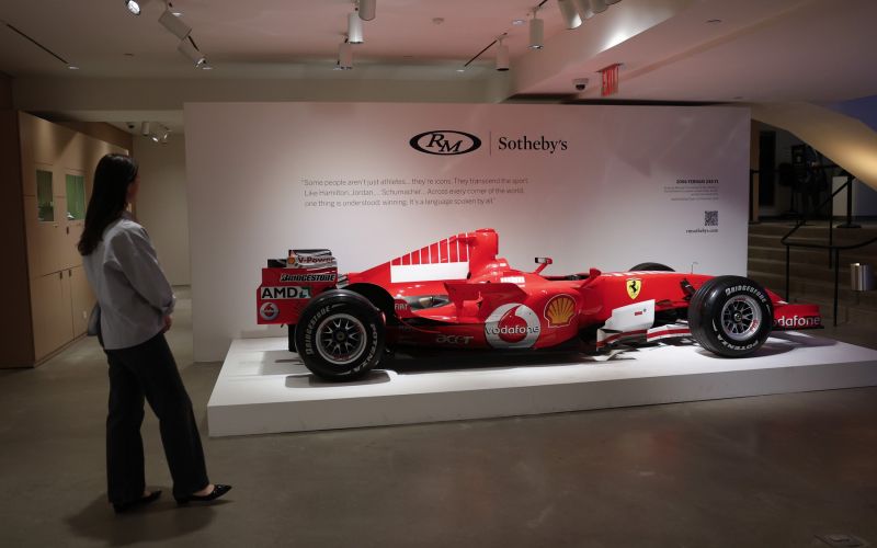 ferrari.jpg