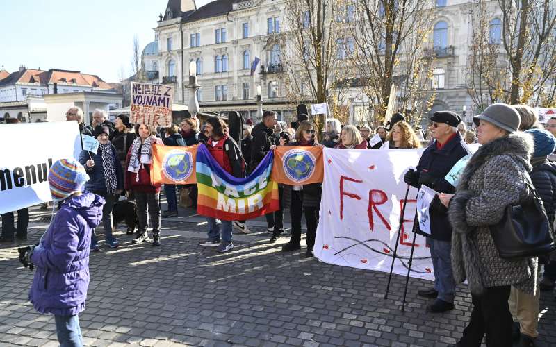 protivojni shod, prešernov trg
