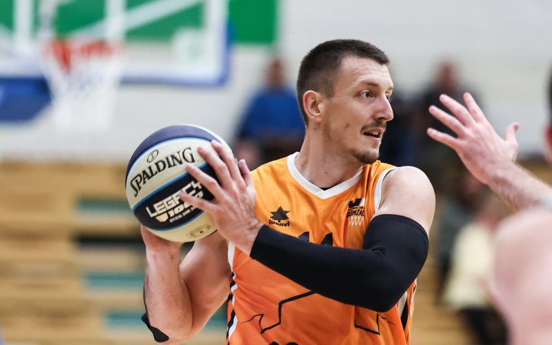 Sreten Knežević Kansai helios 24.jpg