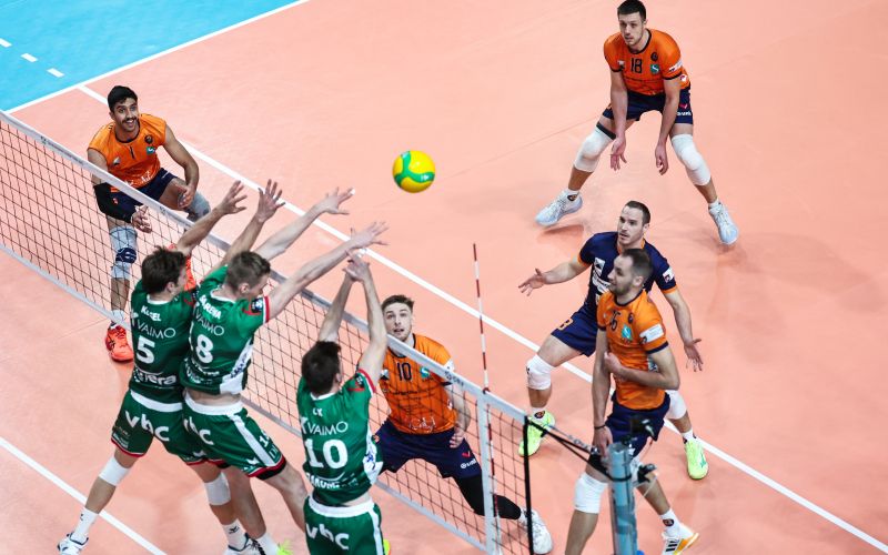 ach volley.jpg