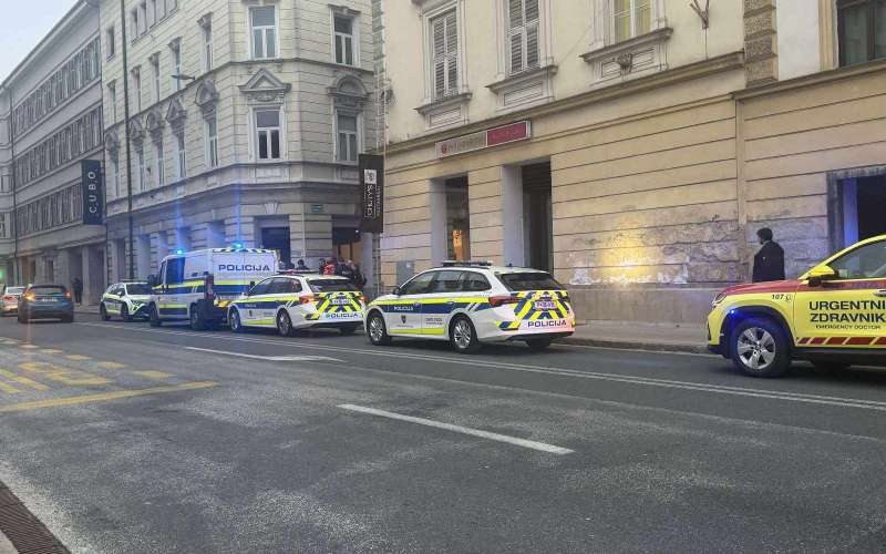 policija, center, solzivec.jpg