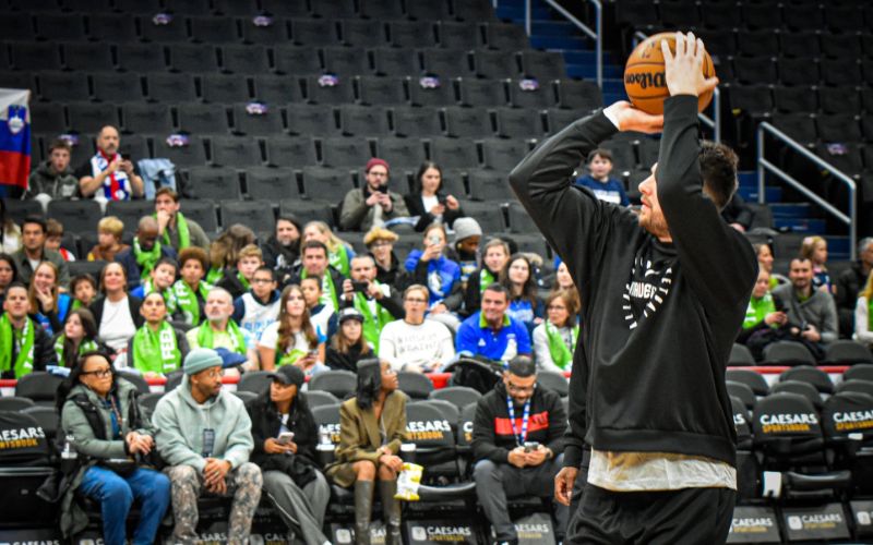 doncic washington slovenija.jpg