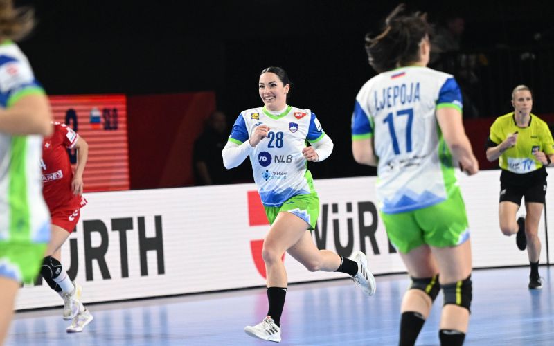 maja svetlik.jpg
