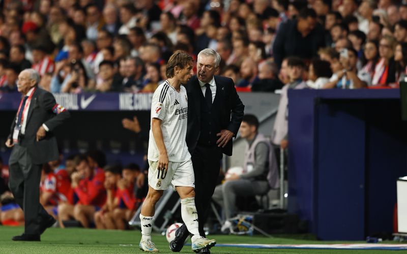 luka modric carlo ancelotti.jpg