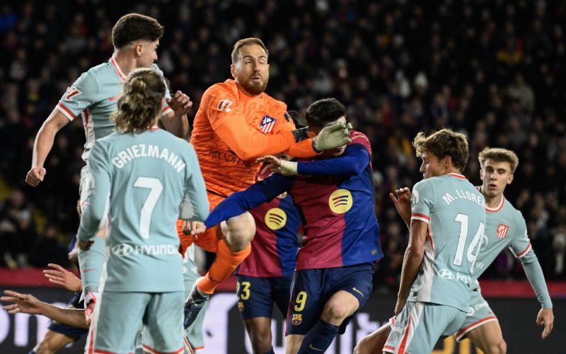 jan oblak barcelona atletico.jpg