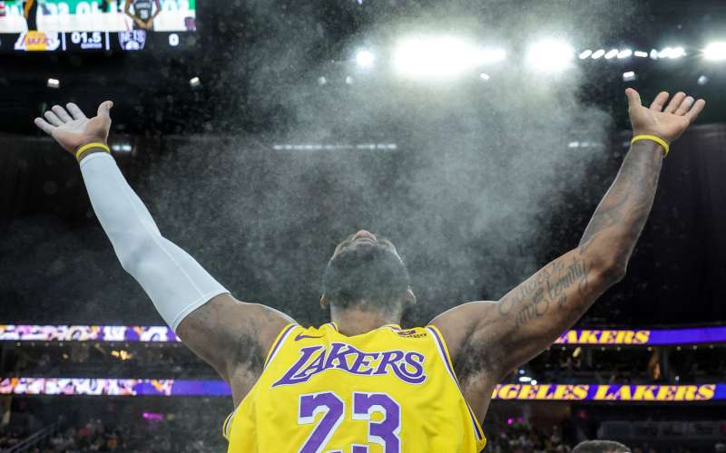 lebron james.jpg