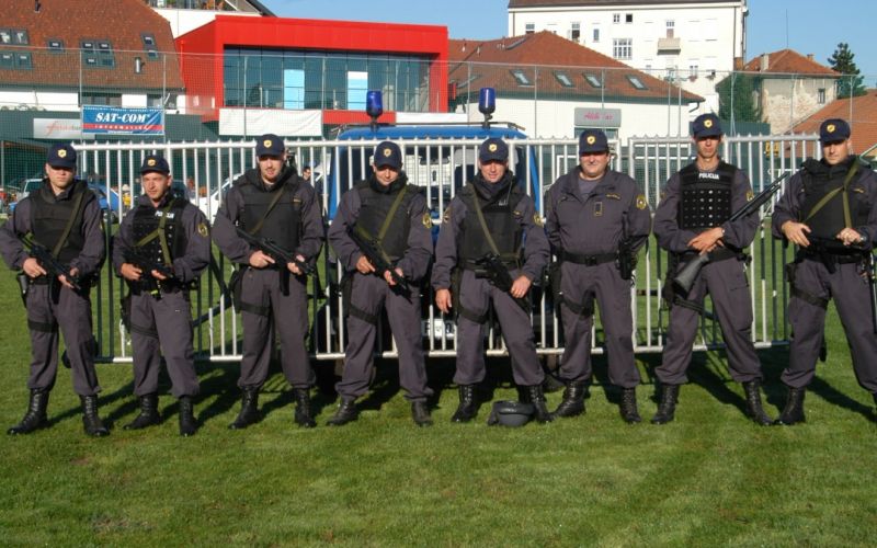 1467730837_ompolicija3.jpg