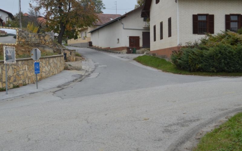 1537879386_em_urejanje_infrastrukture_drbetinci.jpg