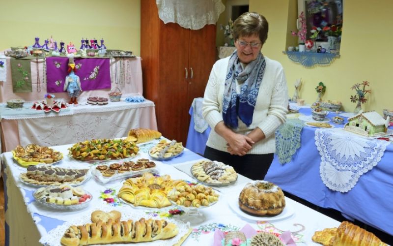 1512213558_cg_vitomarci_gospodinje_razstava.jpg