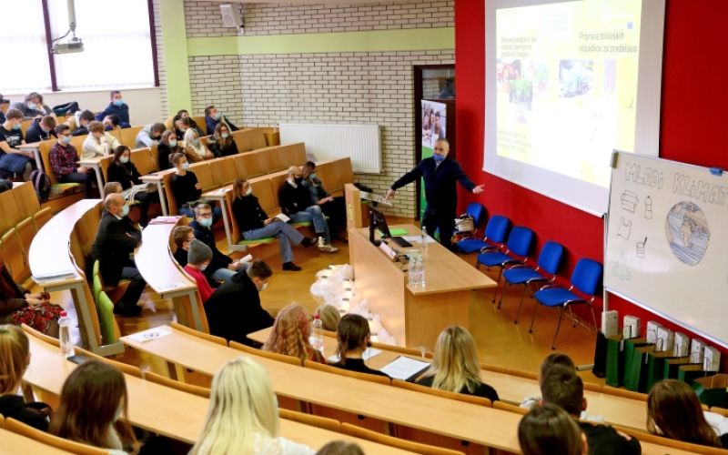 1640005460_cg_klimaton_solski_center.jpg