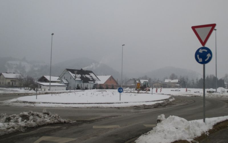 1486040776_em-krozisca_2.jpg