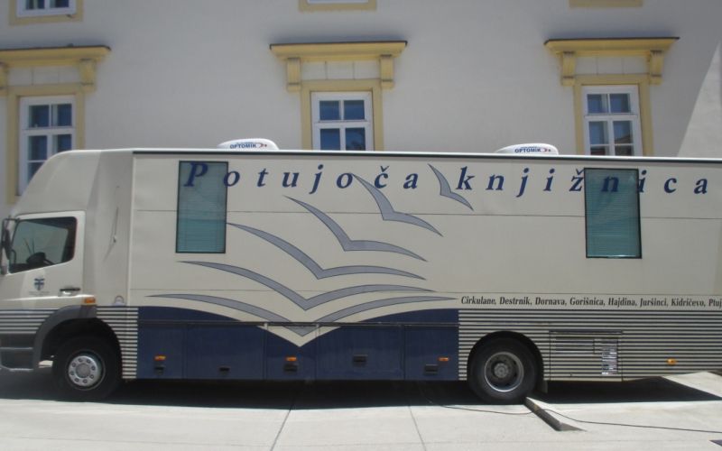 1466166455_bibliobus.jpg