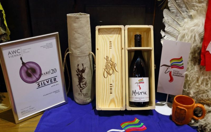 1612789369_cg_vino_mistik.jpg