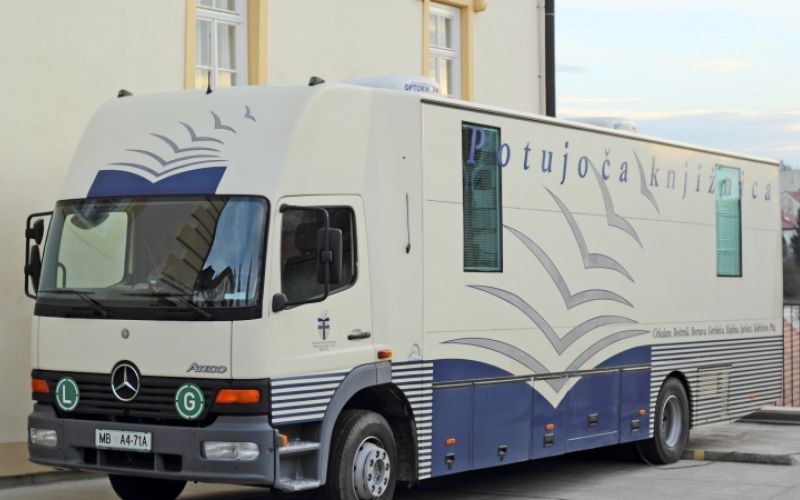 1479747276_cg_dornava_bibliobus.jpg