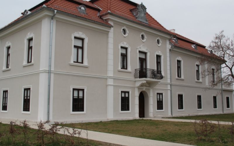 1511342911_mz_dvorec.jpg