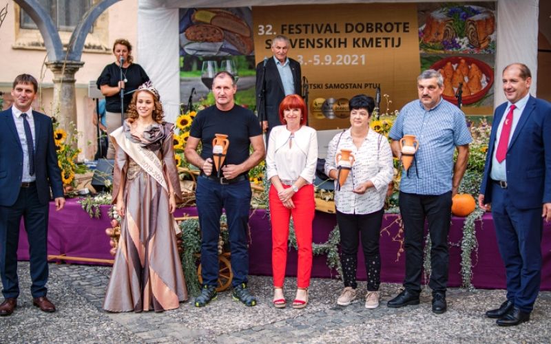1631793885_mg_grajsko_ocenjevanje_vin_1.jpg