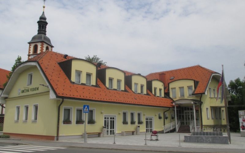1533113460_em_direktor_obcinske_uprave_videm.jpg