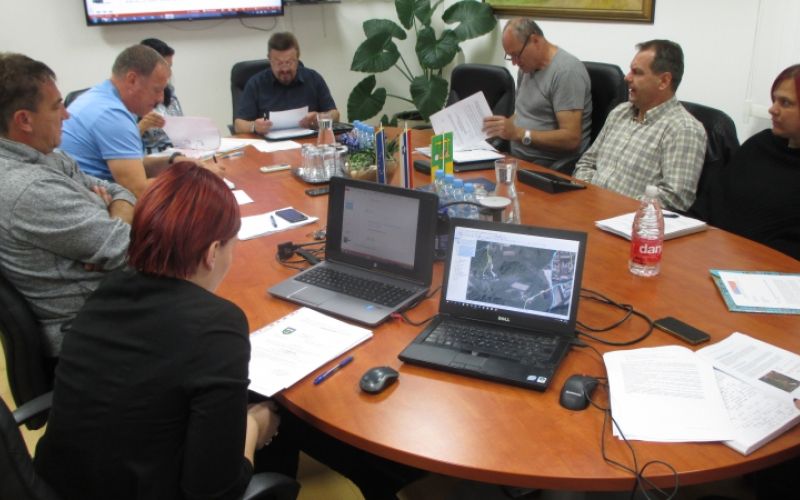 1539088005_em_seja_zavrc.jpg