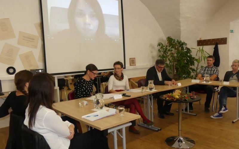 1508312115_ml-okrogla_miza.jpg