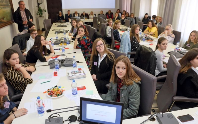 1521717691_cg_otroski_parlament.jpg