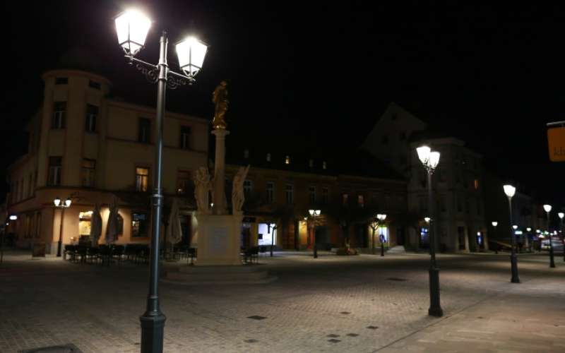 1686051316_celje_ura_za_zemljo_glavni_trg_sh_1315_(2).jpg