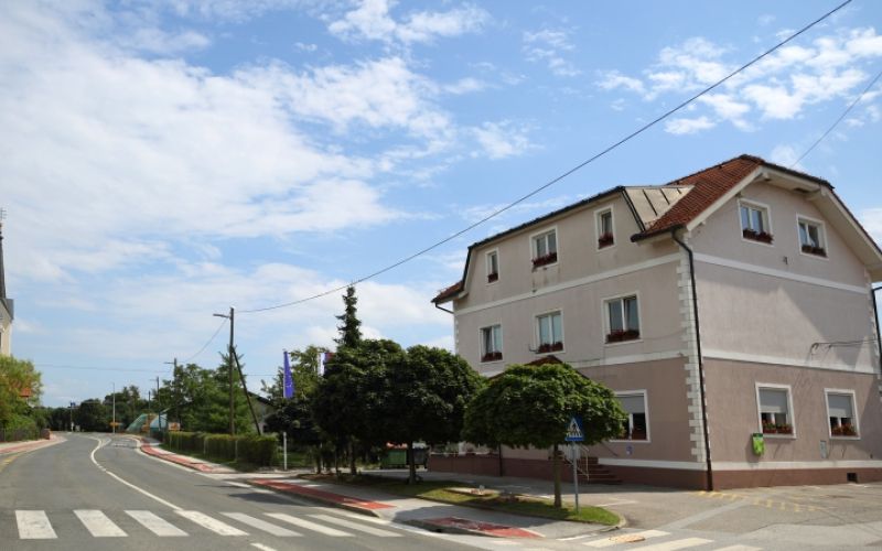 1649083379_cg_ptujska_starse_1.jpg