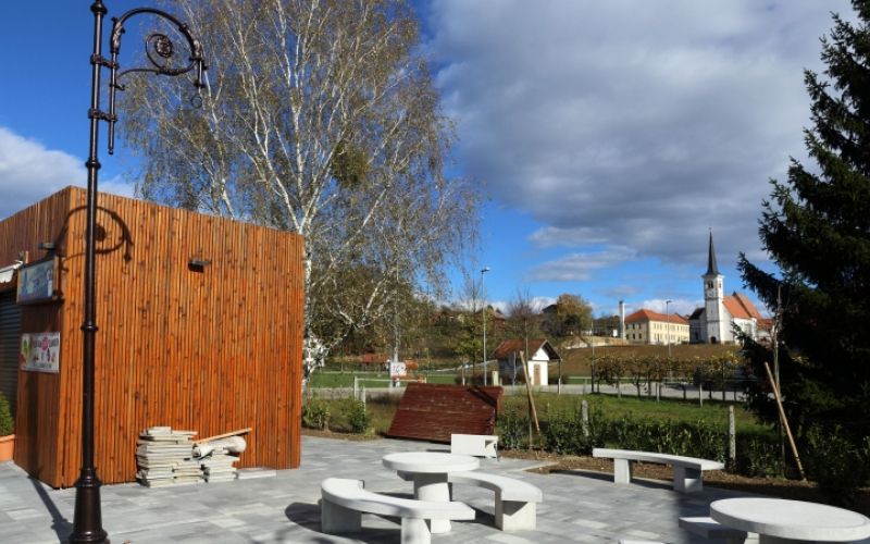 1511168495_cg_jursinci_medgeneracijski_projekt_2.jpg