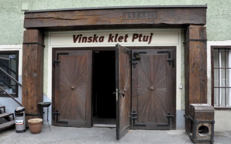 1502016187_vinska_klet.jpg