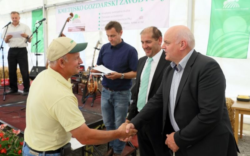 1498114099_cg_kgz_dan_odprtih_vrat_1.jpg