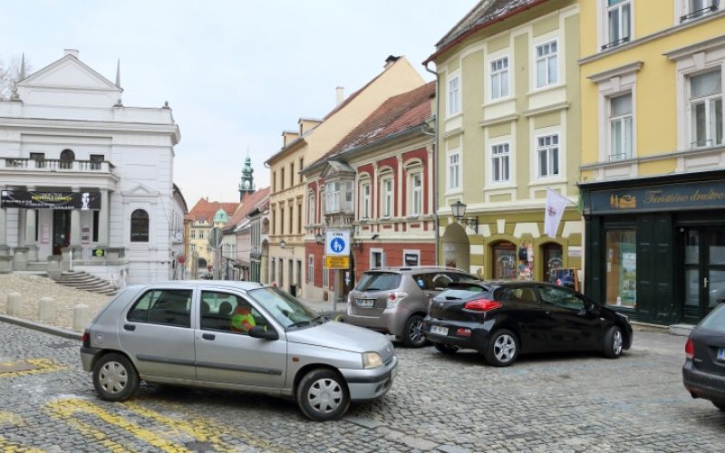 1522161988_cg_parkirisce.jpg