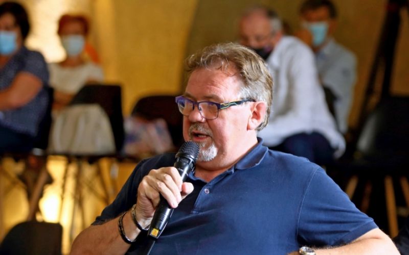 1645717010_cg_celan.jpg