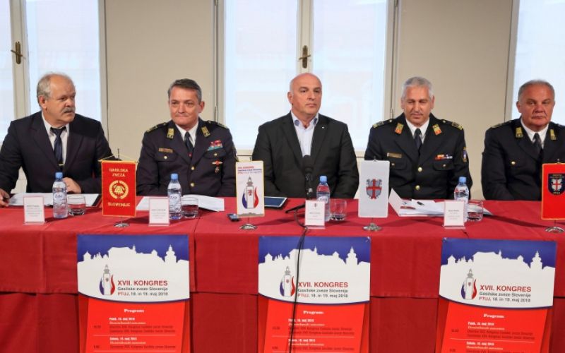 1526558549_cg_gasilci_tiskovna.jpg