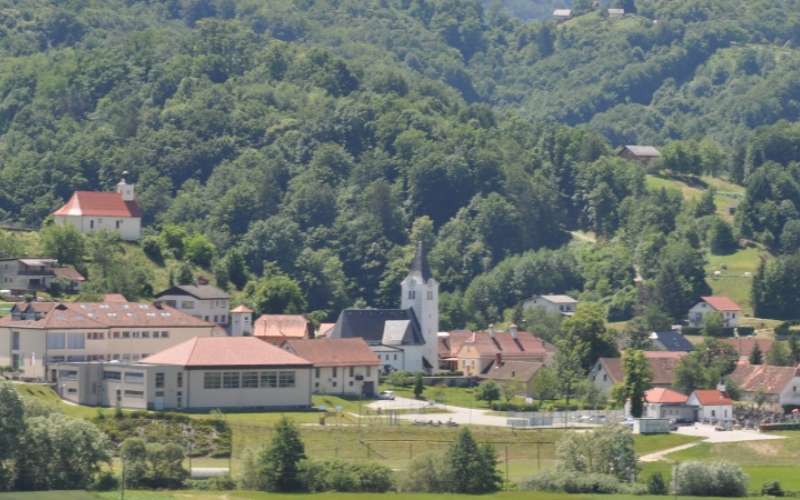 1666941599_mv-makole_obdarovanje.jpg