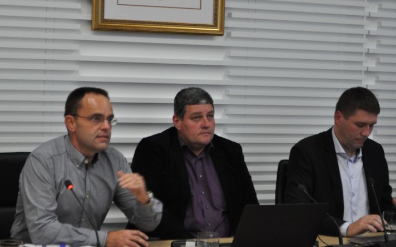 1477905009_mv-direktor_obcinskega_podjetja.jpg
